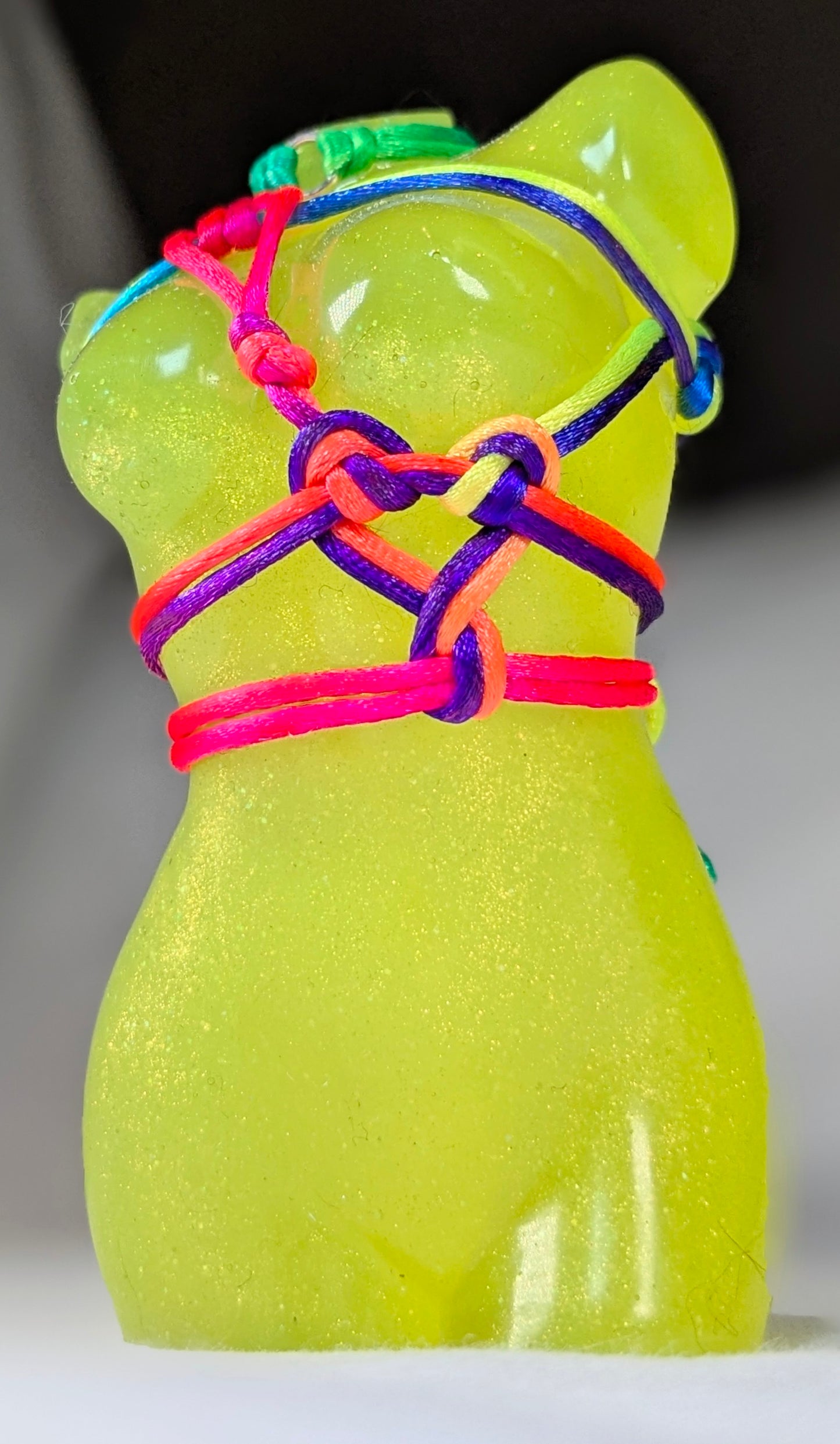 Jojo, UV Yellow + She Loves Me kNot & UV Rainbow Rope