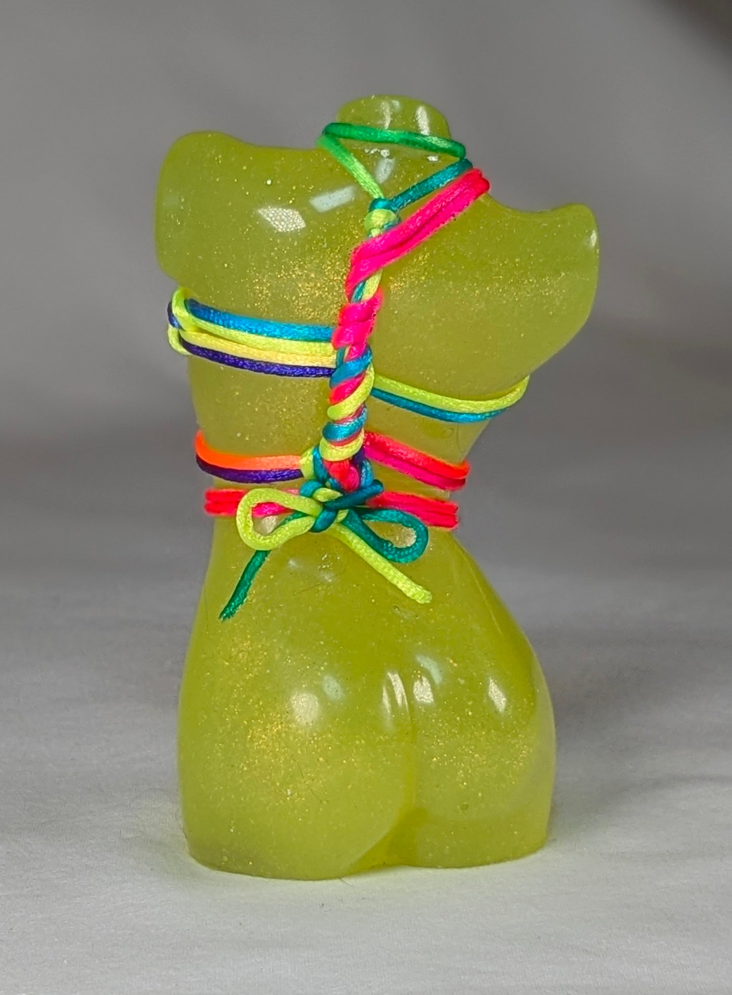 Jojo, UV Yellow + She Loves Me kNot & UV Rainbow Rope