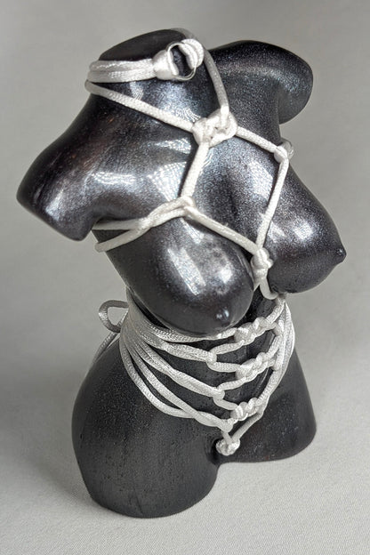 Ms Fortune, Silver + Special K & White Rope