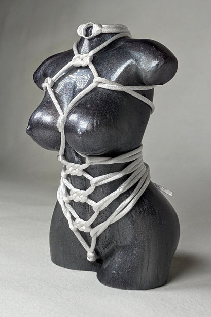 Ms Fortune, Silver + Special K & White Rope